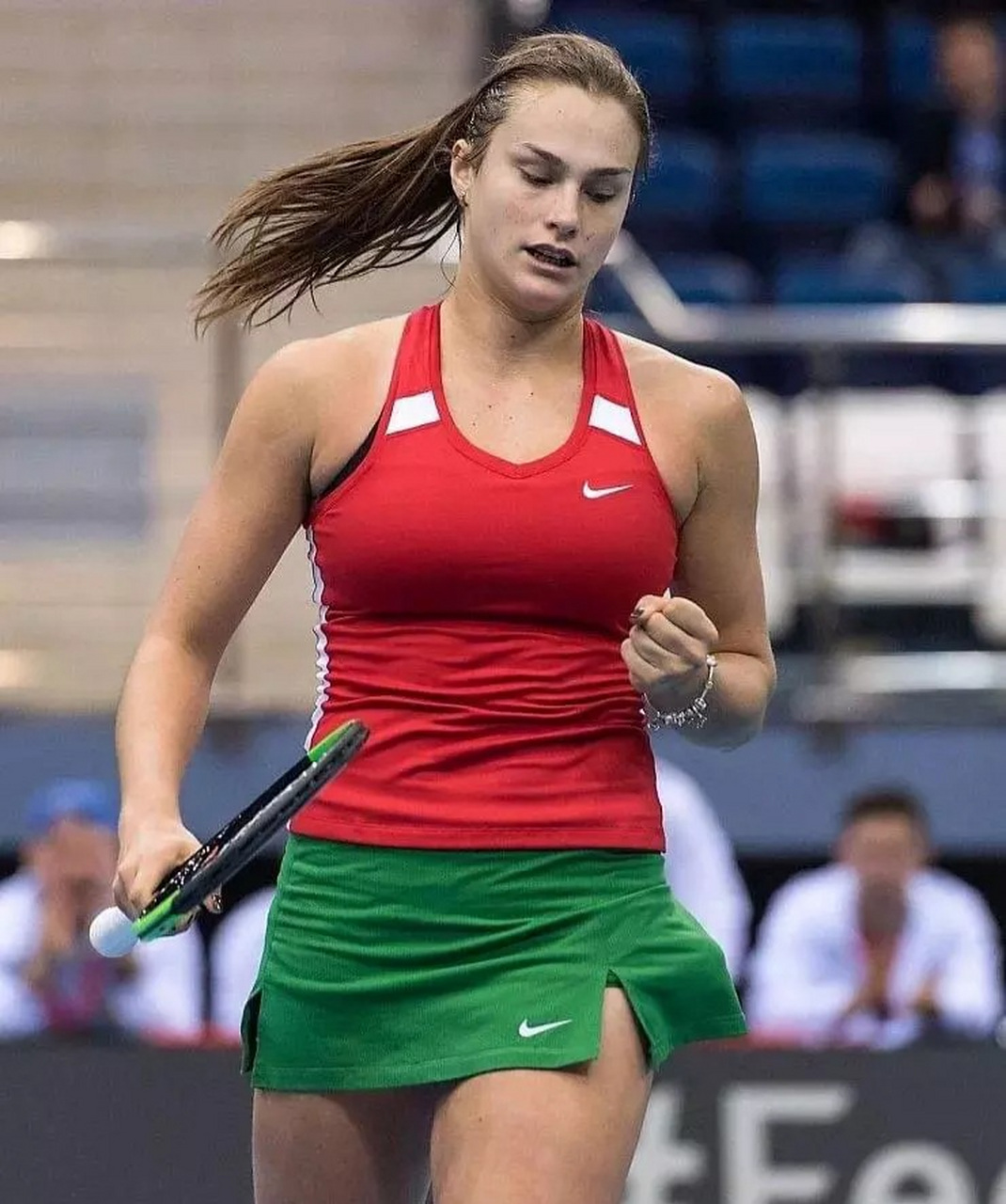 与家庭都应 与家庭都应