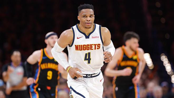 弗兰克：昨晚的防守表现是现象级的，我们在进攻端非常努力